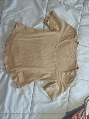 Women’s Neutral Crop Scoop Neck Top in Tan